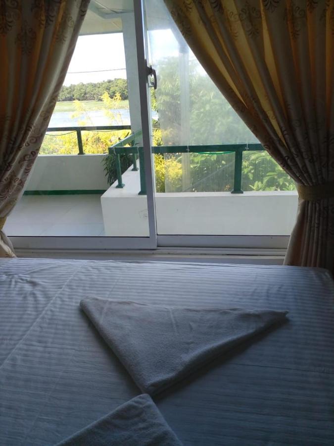 Lake Edge Dambulla Extérieur photo
